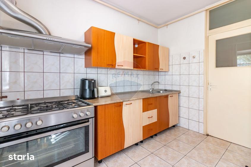 Apartament cu 3 camere, mobilat în Nerva Traian
