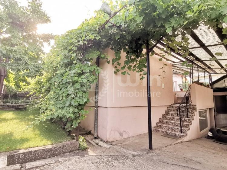 Casă individuală cu 3 camere cu Canalizare în Andrei Mureșanu