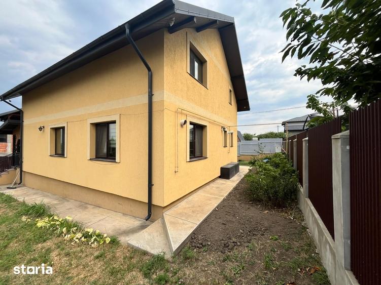 Casă cu 5 camere cu Teren 466 Mp în Miroslava