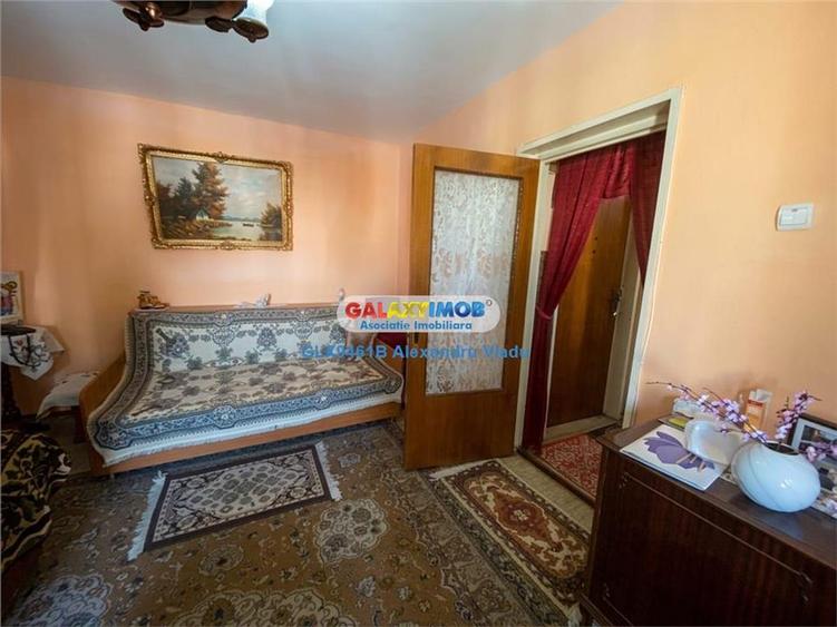 Apartament cu 2 camere semidecomandat în Basarabia