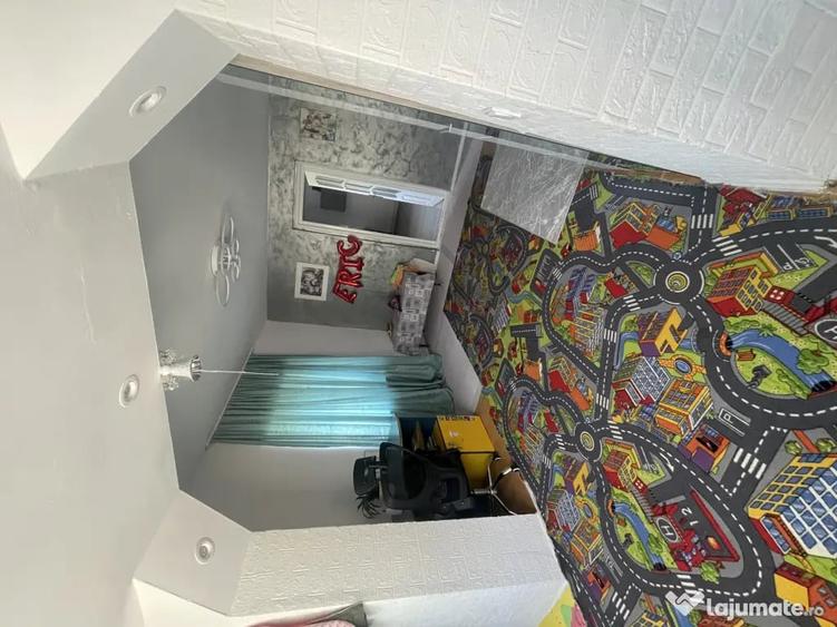 Casă cu 5 camere în Central