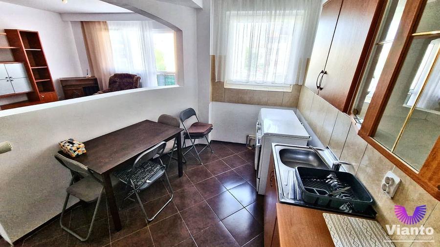 Apartament cu 2 camere decomandat, mobilat în Hipodrom 3