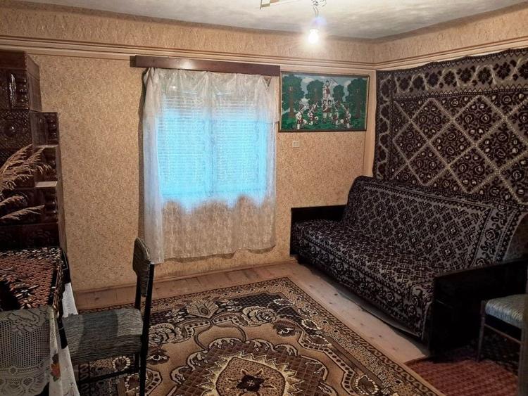Casă individuală cu 4 camere cu Canalizare în Baia de Fier