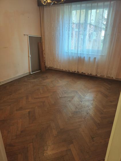 Apartament cu 2 camere circular în Astra