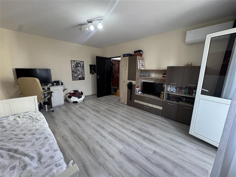 Apartament cu 2 camere decomandat, mobilat în 13 Septembrie