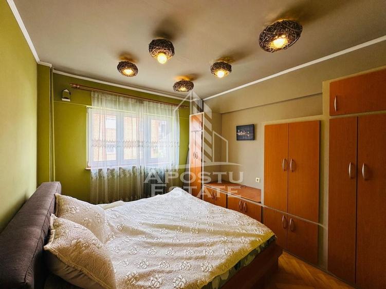 Apartament cu 2 camere semidecomandat, mobilat în Micălaca