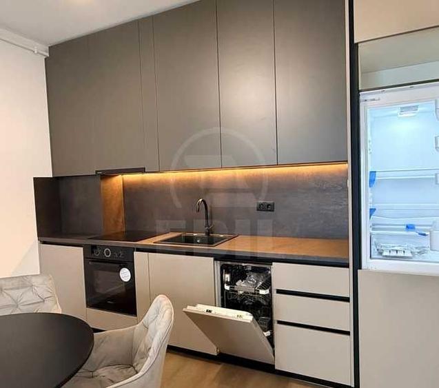 Apartament cu 2 camere semidecomandat în Florești