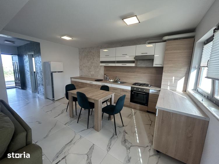 Apartament cu 3 camere în Dumbrăvița