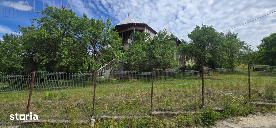 Casă cu 5 camere cu Teren 2320 Mp în Galații Bistriței