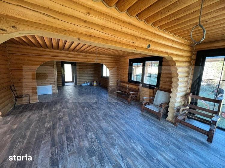 Casă cu 9 camere cu Teren 10000 Mp în Central