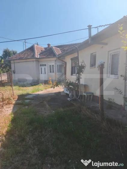 Casă cu 3 camere cu Teren 650 Mp în Central