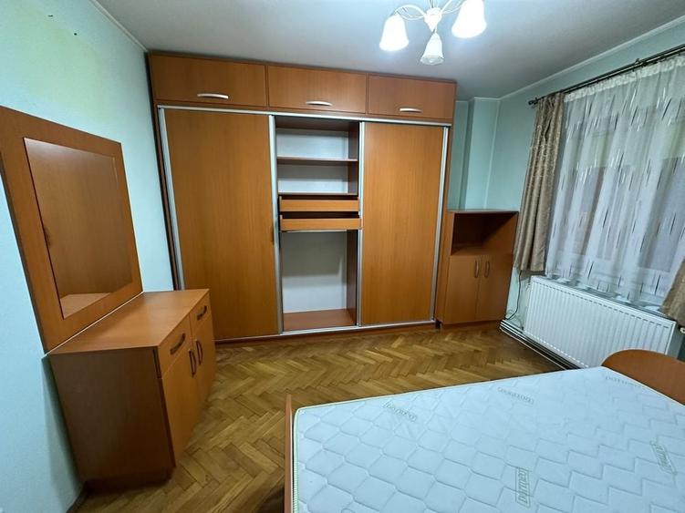 Apartament cu 3 camere în Lotrioara