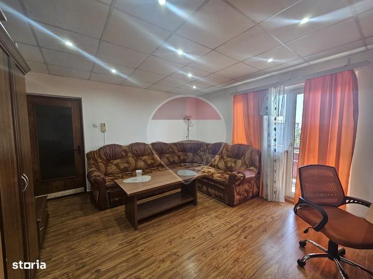 Apartament de vanzare - 4