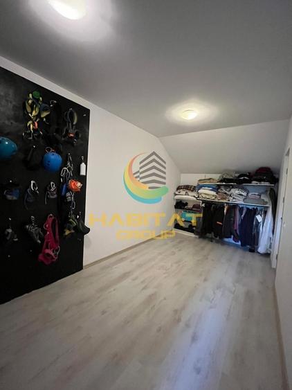 Casă individuală cu 4 camere cu Canalizare în Bolintin-Deal