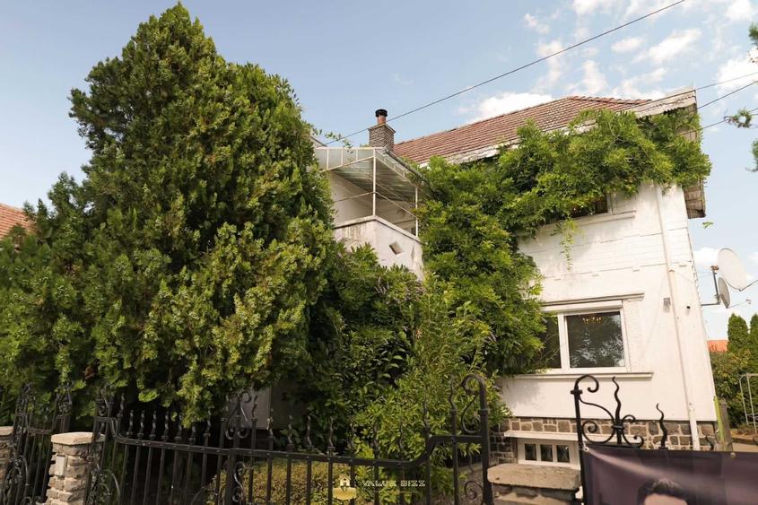 Casă cu 4 camere în Central