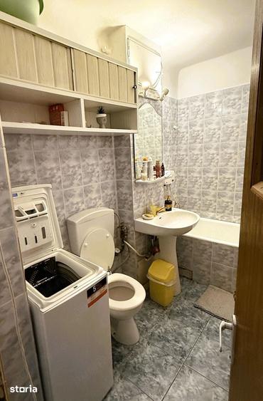 Apartament cu 2 camere decomandat în Rovine