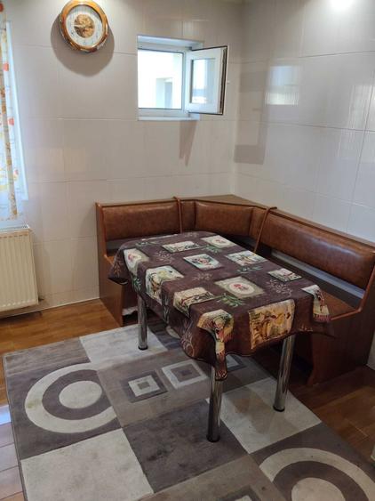Apartament cu 3 camere decomandat în Micro 11