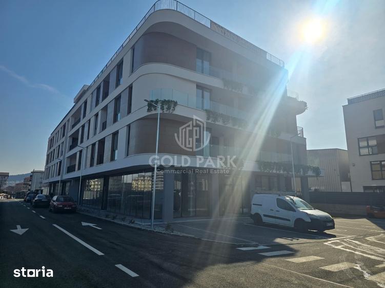 Spațiu comercial, de 75 mp, în Florești