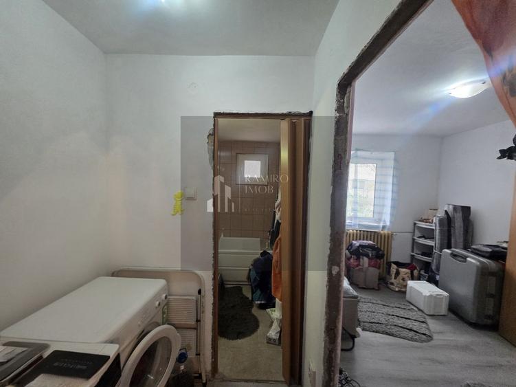 Apartament cu 2 camere semidecomandat, mobilat în Brâncoveanu