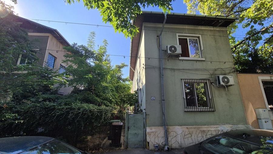 Casă individuală cu 6 camere cu Canalizare în Turda