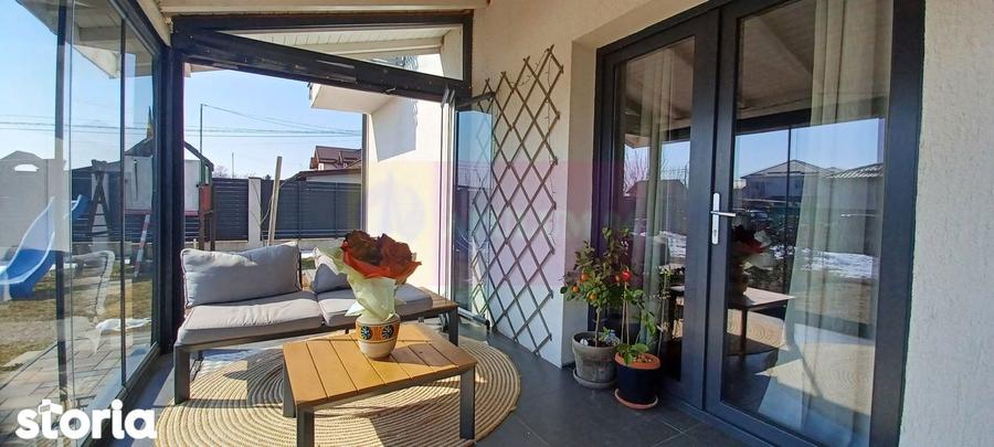 Casă cu 5 camere cu Teren 470 Mp în Săbăreni