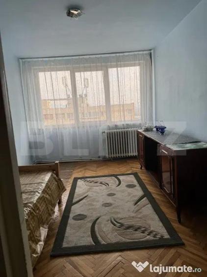 Apartament cu 3 camere decomandat în Nicolae Bălcescu