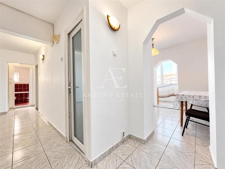 Apartament cu 3 camere decomandat, mobilat în Salca