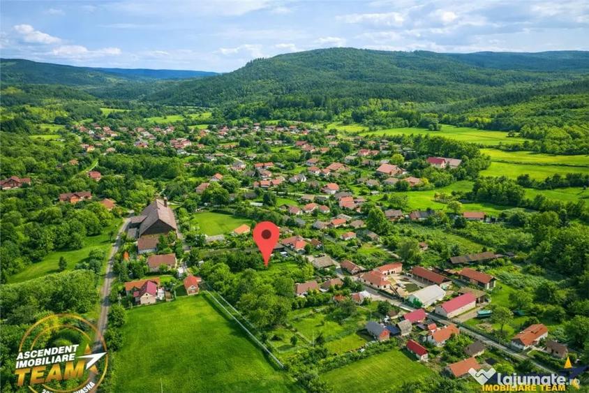 Casă cu 2 camere cu Teren 4963 Mp în Dalnic
