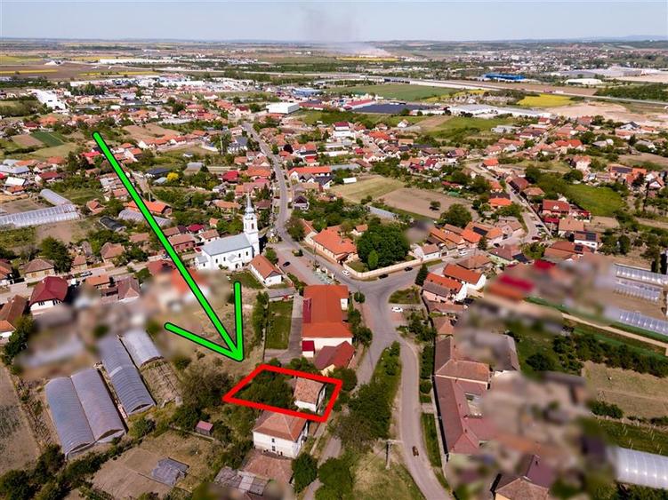 Casă cu 3 camere cu Teren 542 Mp în Sântion