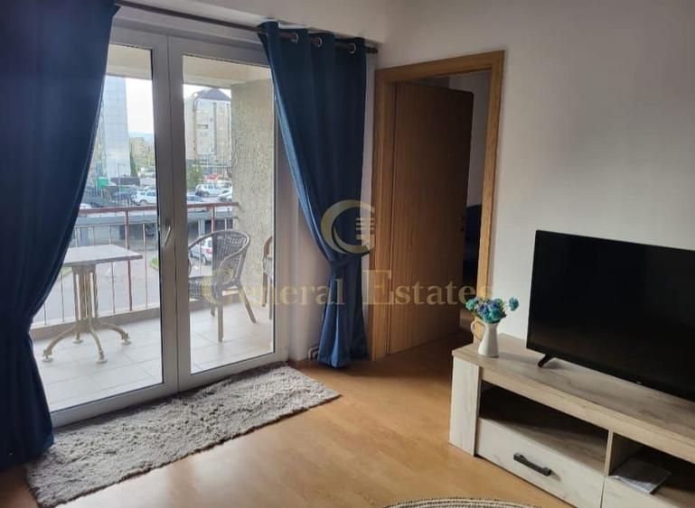 Apartament cu 2 camere semidecomandat, mobilat în Centrul Civic
