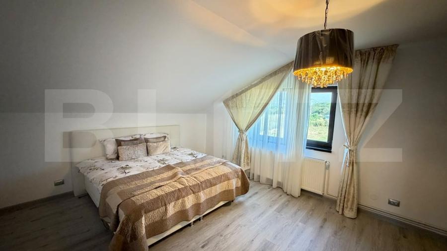Casă individuală cu 6 camere cu Teren 2000 Mp în Exterior Est