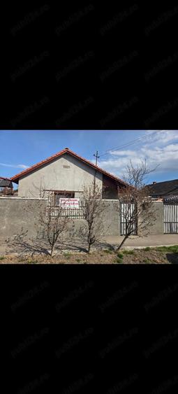 Casă cu 3 camere cu Teren 420 Mp în Central