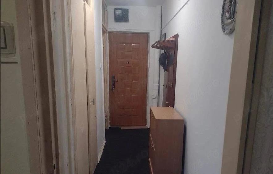 Garsonieră decomandată, mobilată în Dâmbovița