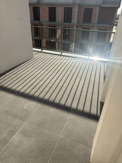 Apartament cu 3 camere în Careiului