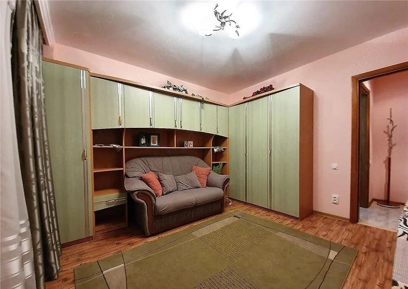 Apartament cu 3 camere decomandat în Gara