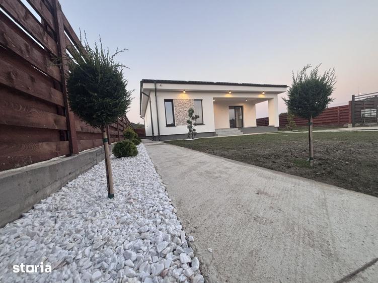Casă cu 3 camere cu Teren 391 Mp în Ștefănești