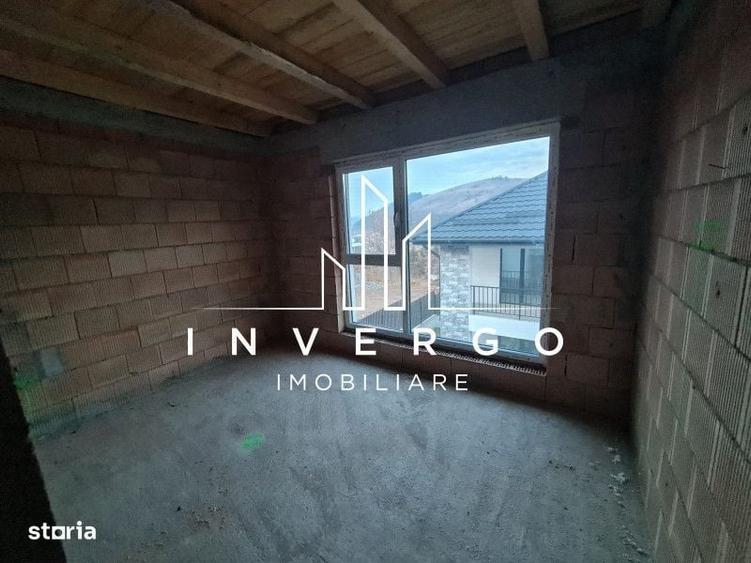 Casă cu 4 camere decomandat în Gilău