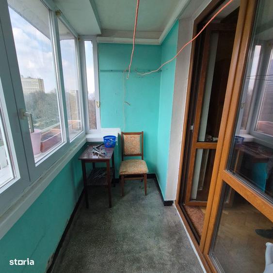 Apartament cu 3 camere semidecomandat în Ștefan cel Mare