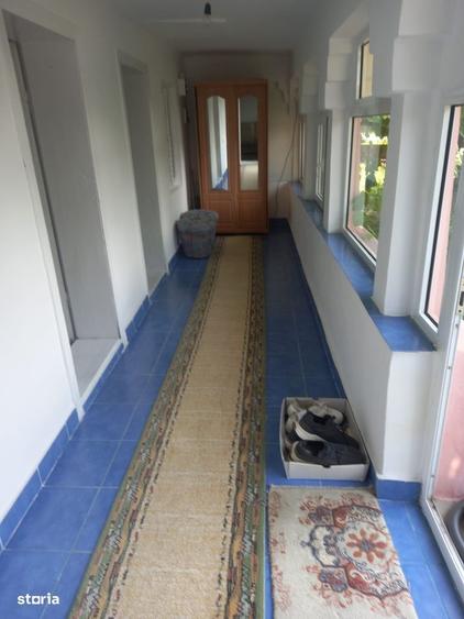 Casă cu 3 camere în Coșești