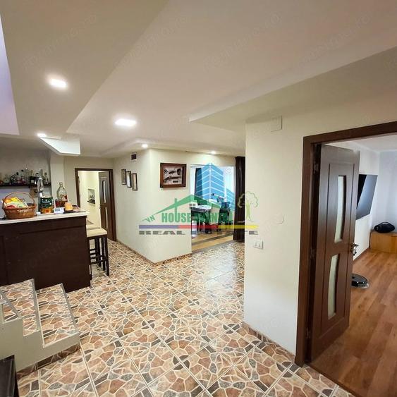 Casă cu 7 camere cu Teren 960 Mp în Câmpineanca