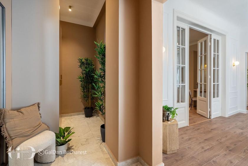 Apartament cu 3 camere în Calea Victoriei