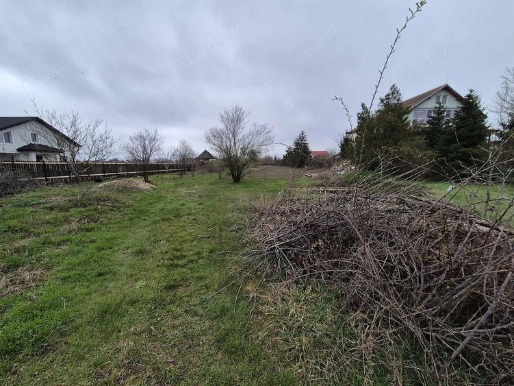 Teren de 550 mp, în Gulia