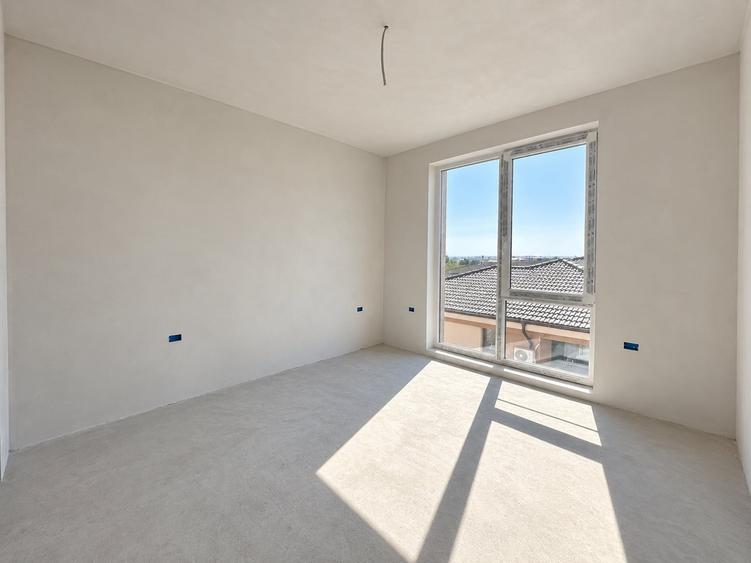 Penthouse cu 3 camere decomandat în Giroc