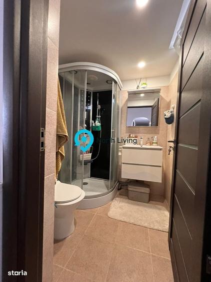 Casă cu 4 camere cu Teren 250 Mp în Central