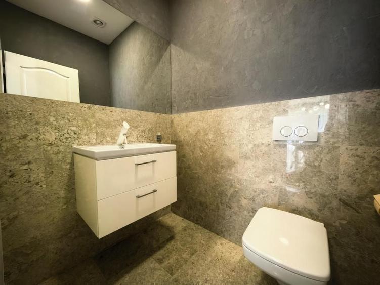 Casă individuală cu 4 camere cu Canalizare în Bucium
