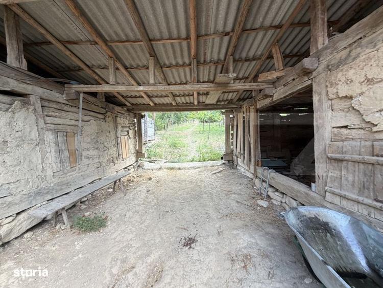 Casă cu 3 camere în Pericei