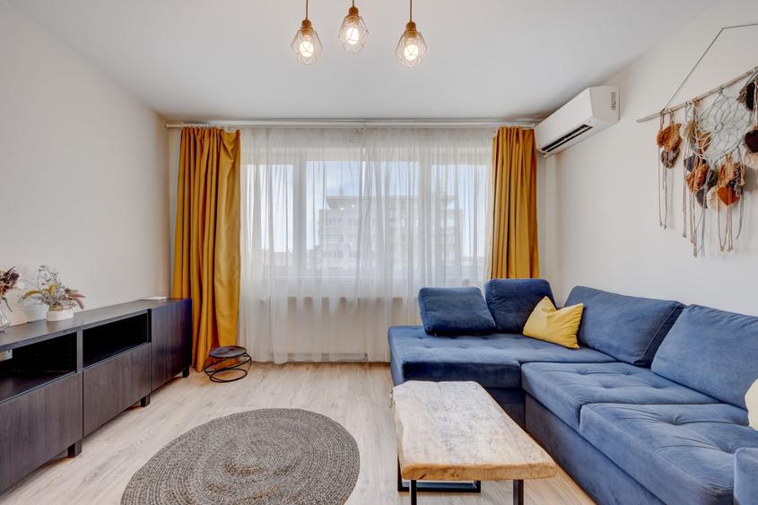 Apartament cu 3 camere semidecomandat în Grivița