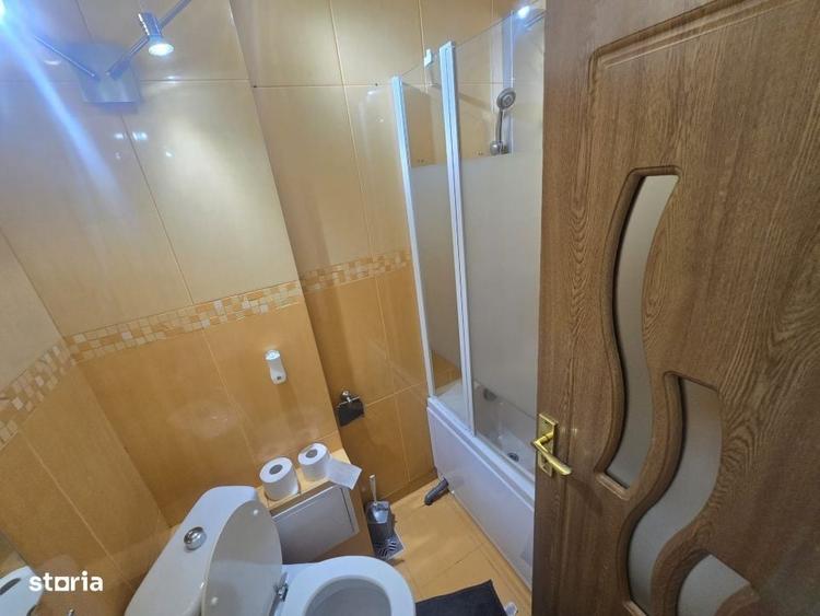 Apartament cu 3 camere semidecomandat în Negru Vodă