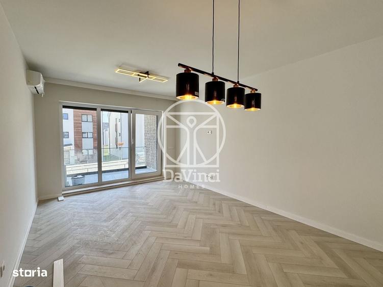Apartament cu 3 camere decomandat în Cristian