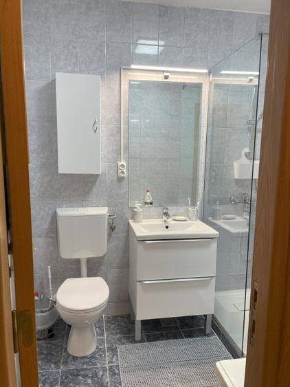 Apartament cu 2 camere semidecomandat în Dristor